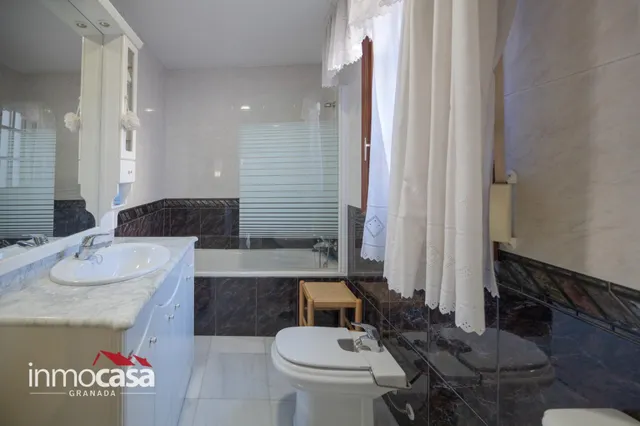 Casa/Chalet en Maracena a 1 minuto del metro — 42