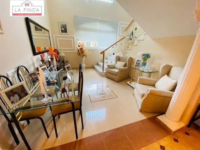 Gran Casa Independiente con piscina y zonas ajardinadas. — 21