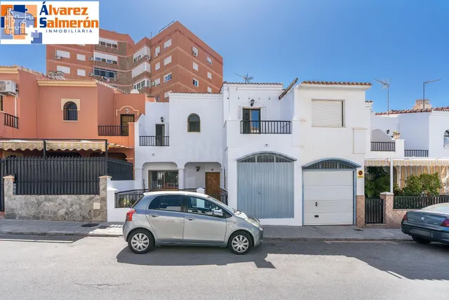 CASA ADOSADA EN MOTRIL - foto 3