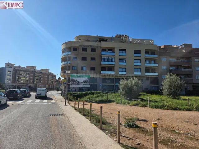Amplia Plaza de Aparcamiento
