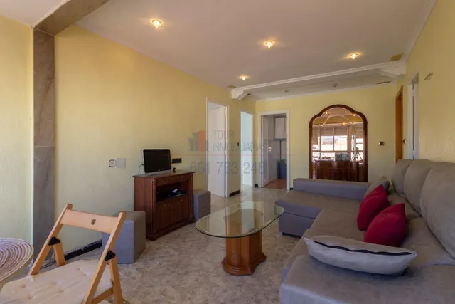Piso totalmente exterior con vistas despejadas y mucho luz natural. — 10