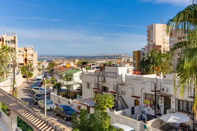 Spacious Apartment in Lomas de Mar, Torrelamata — 3