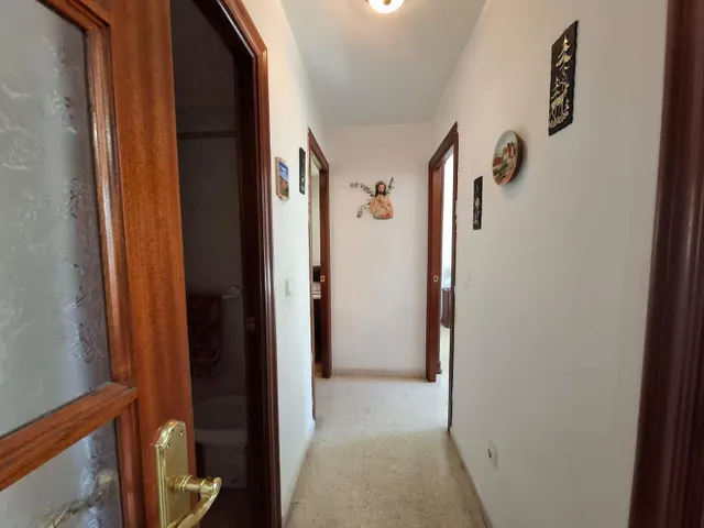 Piso de 80 m2 con ascensor en zona Rafael Alberti, Algeciras — 13