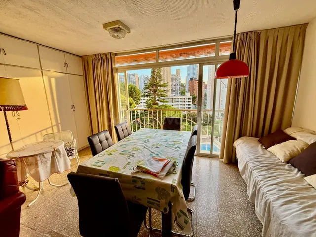 Apartamento de 1 dormitorio con piscina y parking incluido en rincón de loix, Benidorm — 2