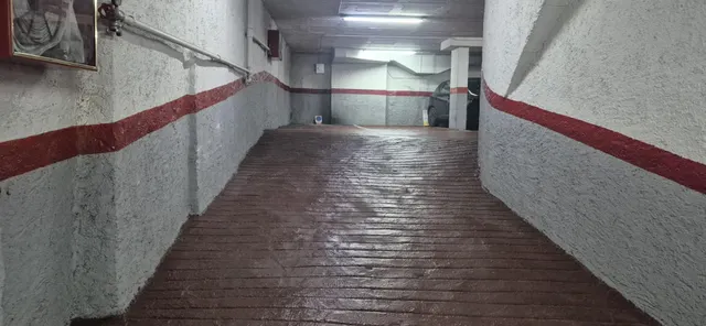 Exclusiva plaza de parking en Sarrià, comodidad, amplitud y excelente ubicación — 14