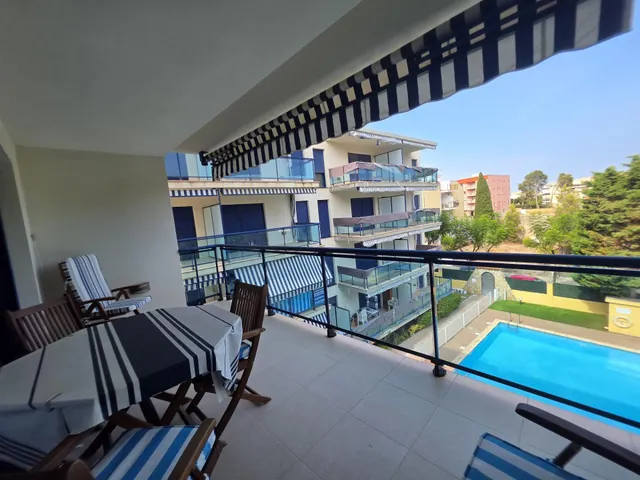 PISO 3 habitaciones A 20 M DE LA PLAYA CON PARKING DOBLE Y TRASTERO — 43