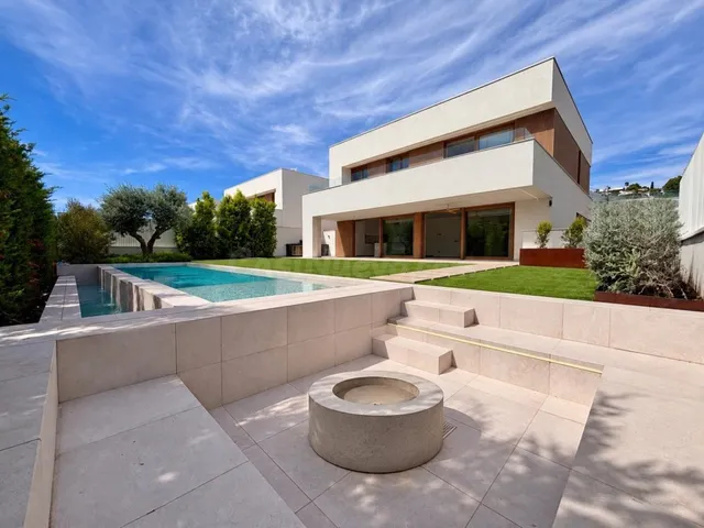 Cala Blanca · Arquitectura, diseño y una nueva forma de vivi - foto 2