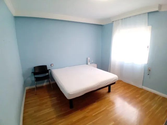 PISO EN ZONA ALTA - RECTORAT — 23