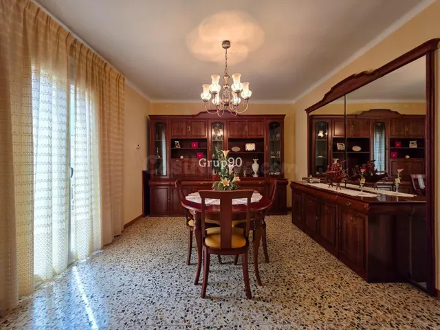 Espectacular casa de 567 m2 con infinitas posibilidades en A - foto 2