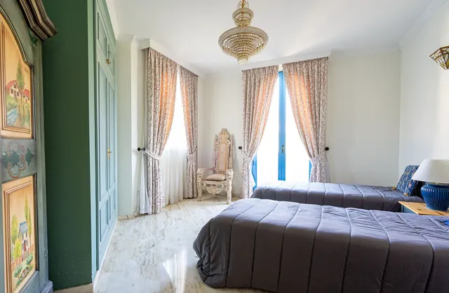 Ático Dúplex 5 habitaciones 336m² en venta - Centro — 28