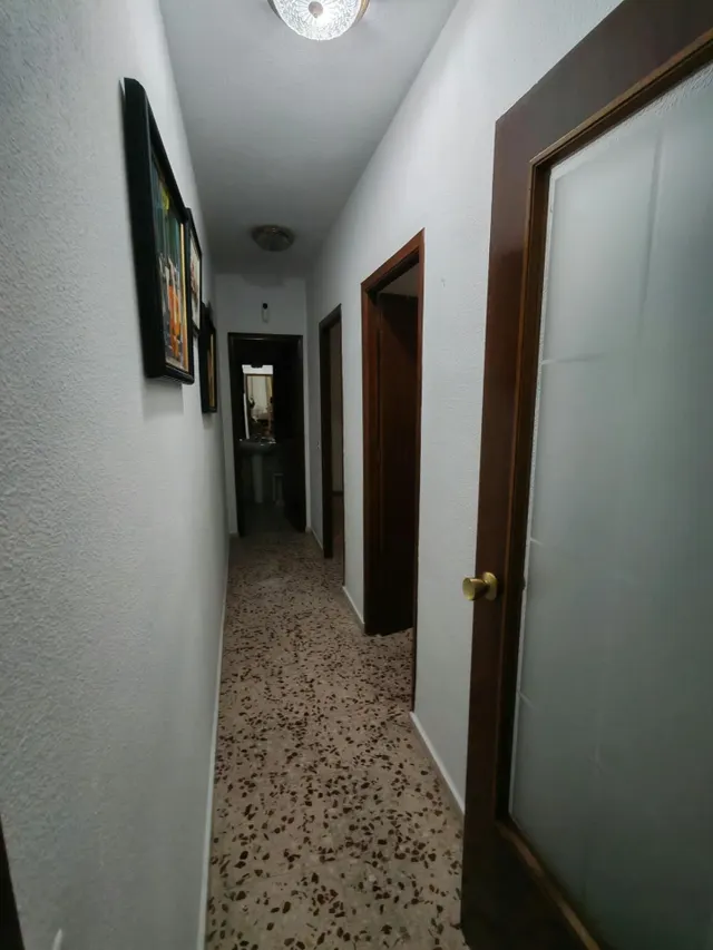 Piso de 3 dormitorios con trastero y patio en santa marina — 10