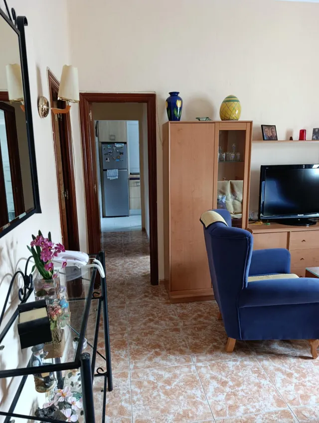 SE VENDE PISO DE TRES habitaciones AL LADO DE LA PLAYA — 10