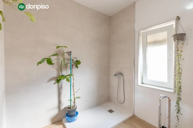 Casa en esquina en venta en Las Gabias — 37