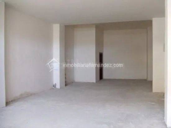 Local comercial 105m² en alquiler - AGUAS VIVAS - foto 2