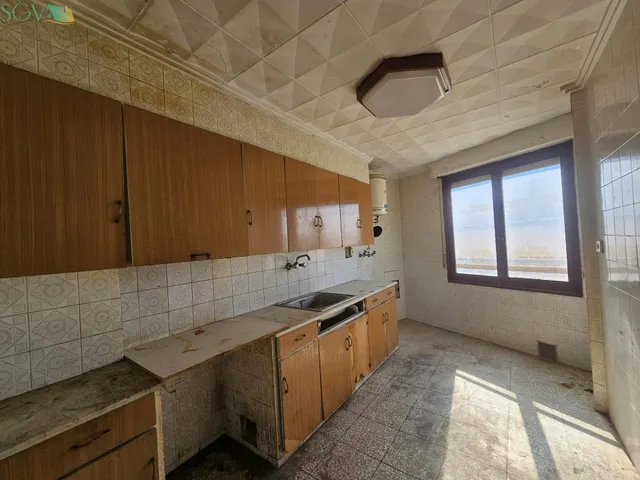 SE VENDE CUARTO PISO EN EL CENTRO DE NOVELDA - ALICANTE - foto 2
