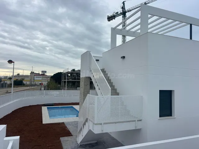 Villa Independiente de estilo Moderno en Venta - Els Poblets - foto 3