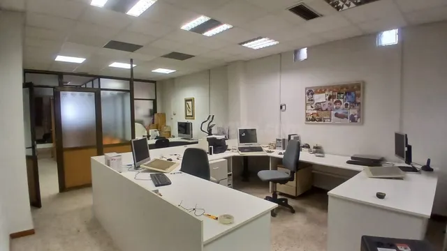 Local comercial en Venta en Villena Alicante