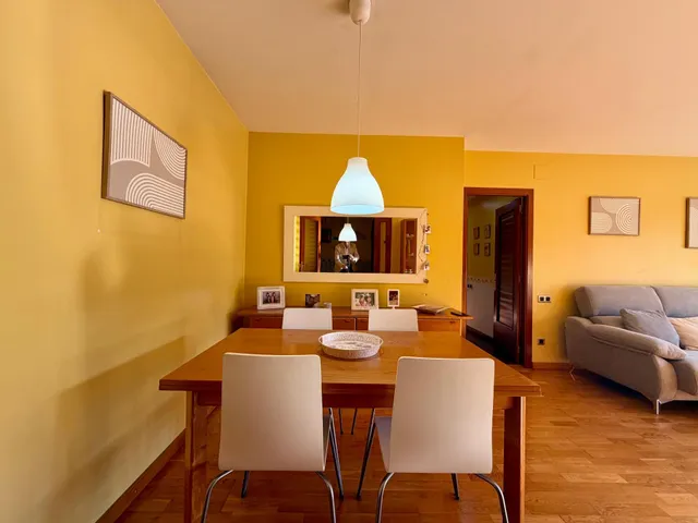 Luminoso piso de 3 dormitorios con suite junto a la plaza Vallès, en el corazón de Sabadell — 6
