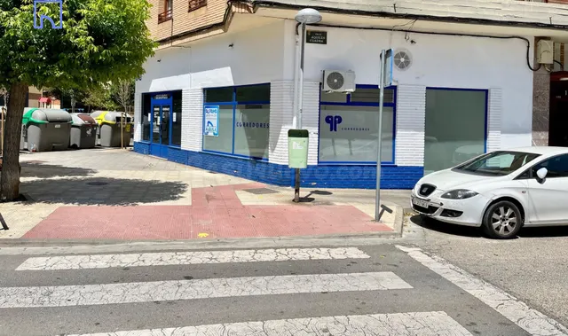 Local Comercial en Avda Santa Ana: 550€