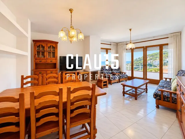 Casa independiente en venta con piscina privada y espectaculares vistas al mar en Sant Pol de Mar — 11