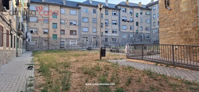 VENTA PISO CON PATIO SECTOR PLAZA DE TOROS.-EXCLUSIVA. - foto 4