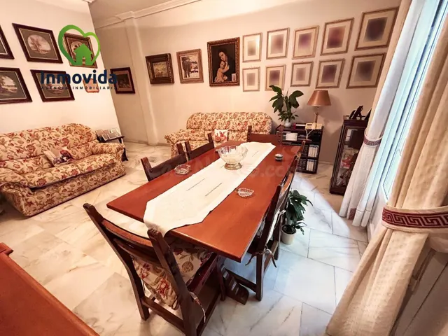 Amplio Piso Reformado en el Corazón de Córdoba por €240,000 - foto 2