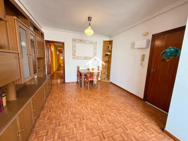 Luminoso piso en exclusiva en zona florida, Alicante: 3 dormitorios, 4ª planta y excelente orientación — 12