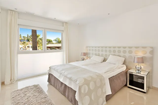 Chalet 4 habitaciones 342m² en venta - Marbella — 48