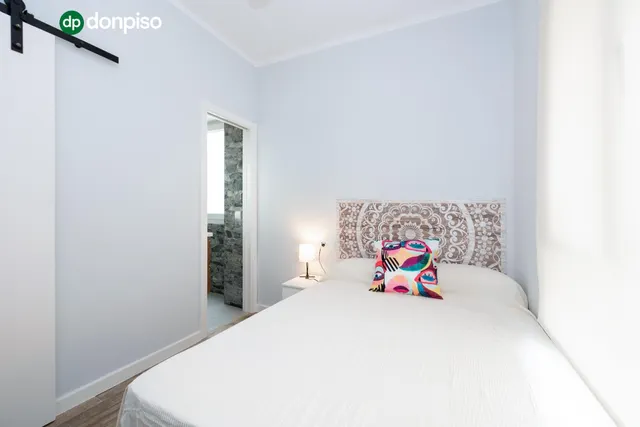 Piso reformado en zona Zaidin — 25