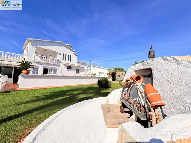 Singular chalet de 319m2 con 2.000 m2 de parcela, piscina y apartamento independiente en vistabella Vinaròs! — 6