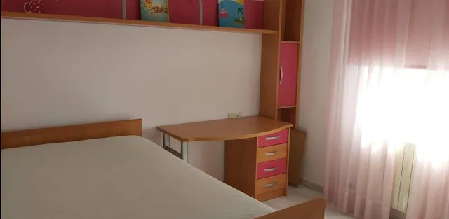 En alquiler: espectacular chalet independiente con piscina y amplio jardín en La Zubia — 8