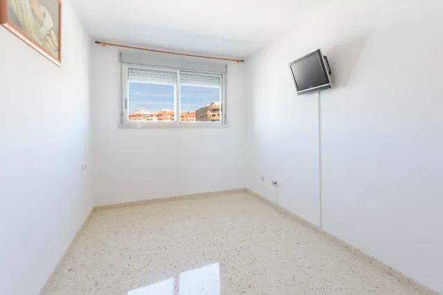 Cesión de vivienda por 50 años en Gandia, zona hospital, con piscina comunitaria, parking y trastero — 17
