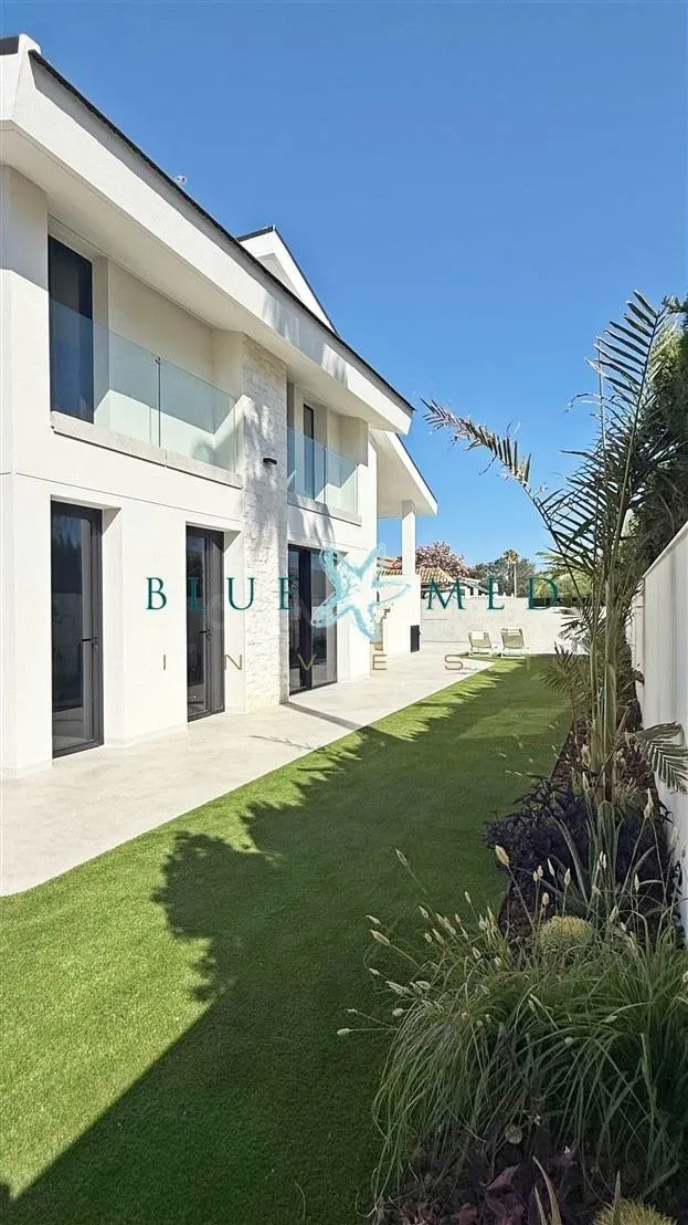 VILLA DE LUJO A ESTRENAR EN VENEZIOLA - LA MANGA DEL MAR MEN - foto 2