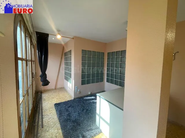 LOCAL COMERCIAL EN ENTRESUELO EN ALQUILER - foto 5