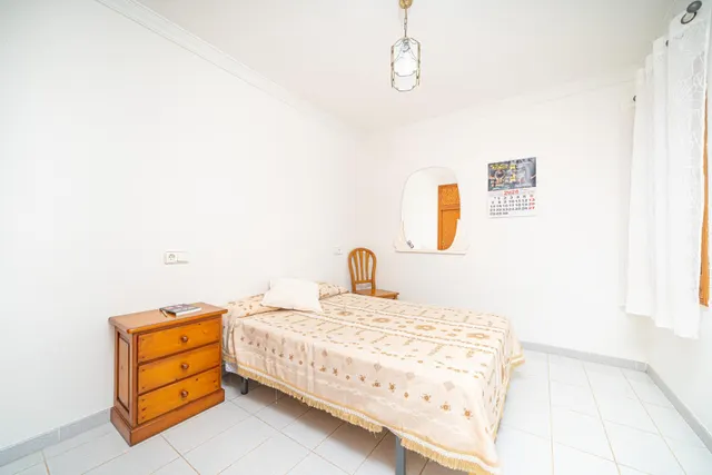 Chalet con amplio jardín y posibilidad de doble vivienda — 11