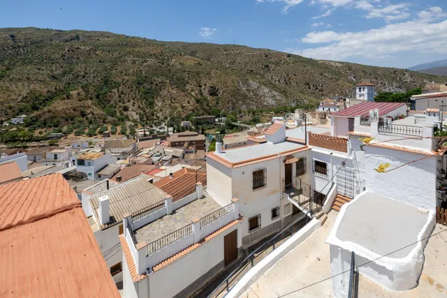 ¡Oportunidad Única! Terraza con Vistas Espectaculares por solo €80,000! — 33