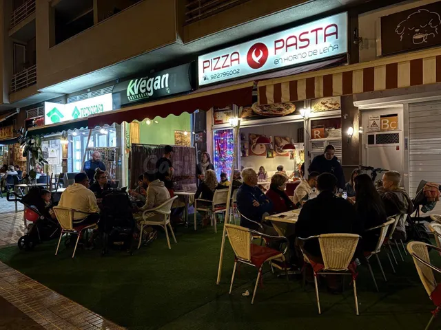Restaurante Pizzería con Horno de Leña en el Corazón de Los  - foto 5