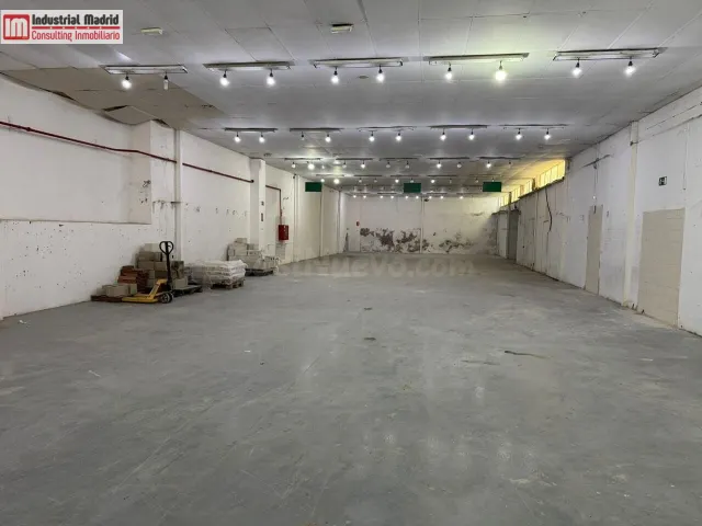 Gran local comercial a solo unos pasos del Metro de Arganda. - foto 4