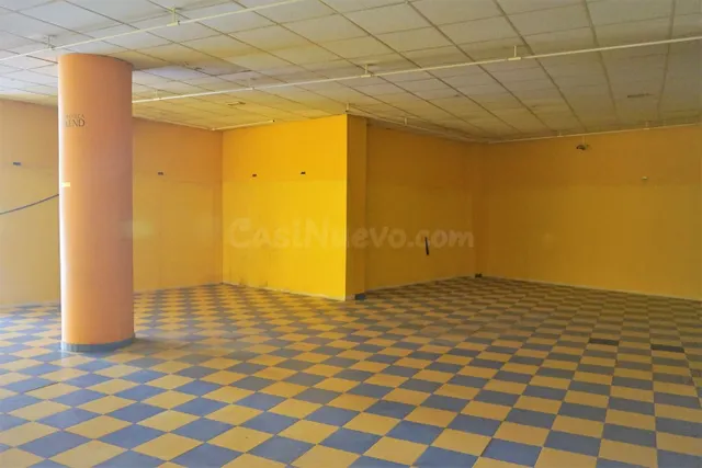 Local comercial 208m² en alquiler - El arrabal - foto 4