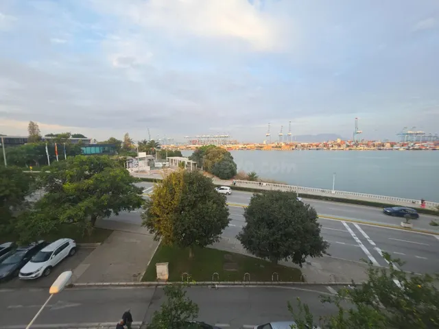 Estudio ático con gran terraza privada y vistas a la bahía de Algeciras — 5