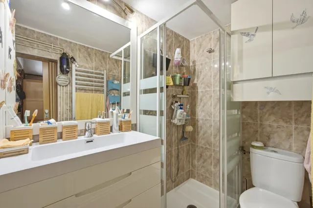 Casa con piscina y gran privacidad en parcela de 1.000 m2 — 40