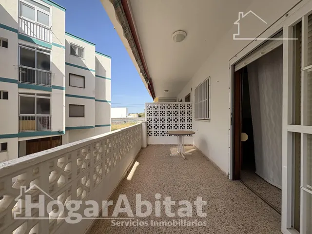 APARTAMENTO CON DOS BALCONES Y GARAJE CERCA DE LA PLAYA — 27