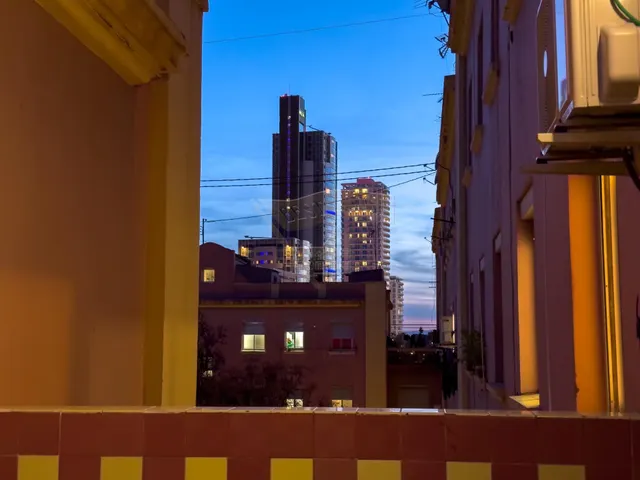 ESTUPENDO PISO EN FRENTE DE LOS JARDINES DE BENICALAP — 17