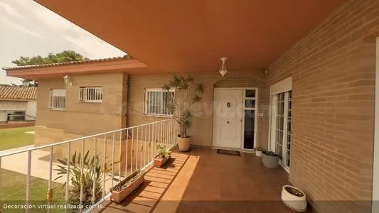 Chalet independiente en CALICANTO, Avenida Río Túria: 6 habi - foto 2