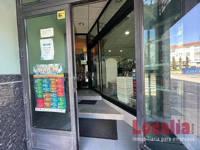 Espacioso local en céntrica calle de Reinosa, Cantabria. - foto 3