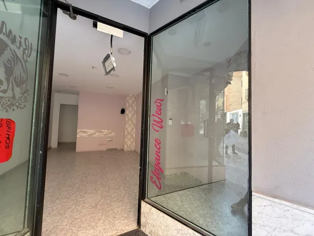 ¡SE ALQUILA LOCAL EN DURCAL CENTRO! — 15