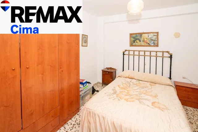 CASA CON PATIO, ALMACÉN Y PLANTA BAJA COMPLETA EN ZÚJAR — 21
