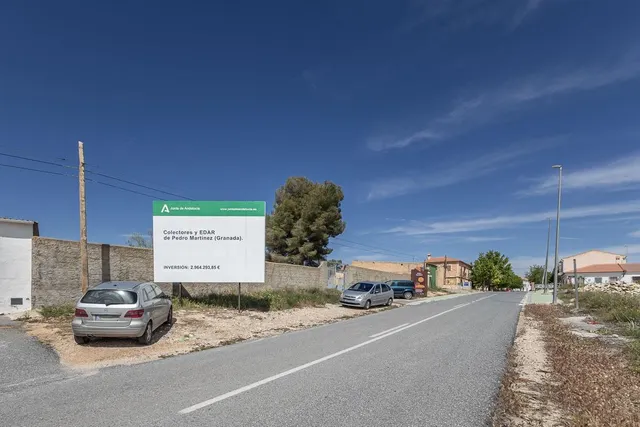 ESTUPENDO SOLAR URBANO CON NAVE EN PEDRO MARTÍNEZ — 20