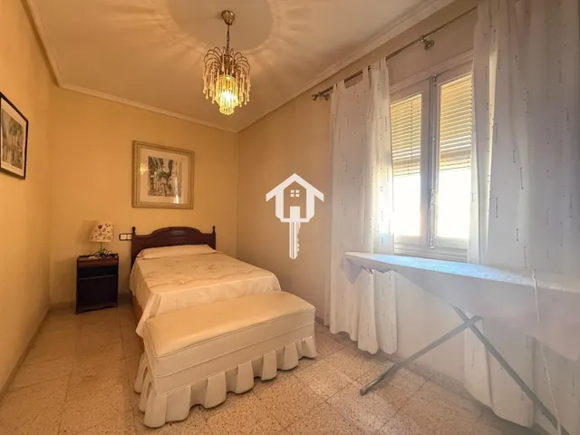 PISO EN VENTA EN ALICANTE. ZONA VIRGEN DEL REMEDIO.100m2, 3 habitaciones, 1 BAÑO, BALCÓN, CUARTA PLANTA CON ASCENSOR — 31