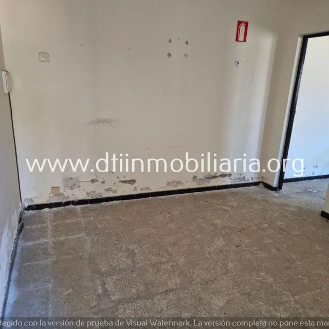 Se vende local comercial La Palma del Condado — 2